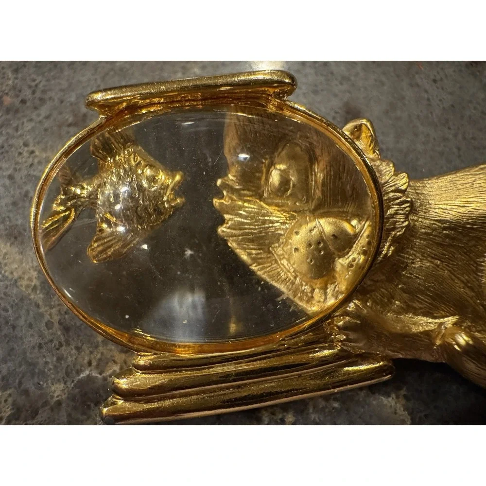 Vintage JJ Cat Fish Bowl Brooch Gold Tone Lucite Crystal Aquarium Pin‎ Signed